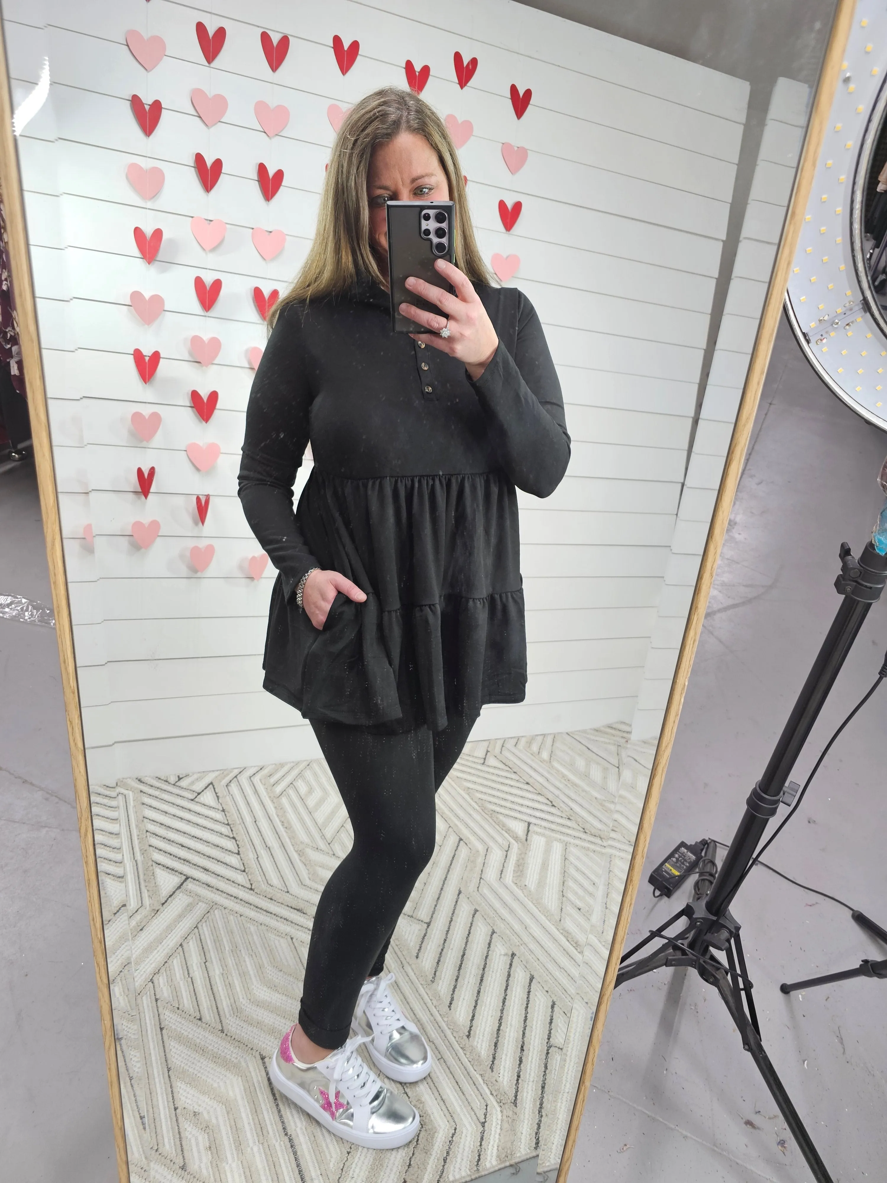 BLACK HOODIE SHIRRING LONG SLEEVE TUNIC TOP