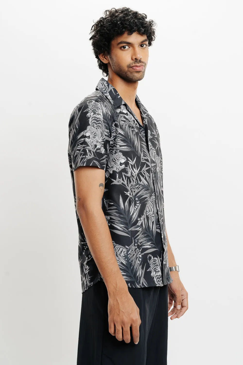 Black Tiger Men's Resort Shirt