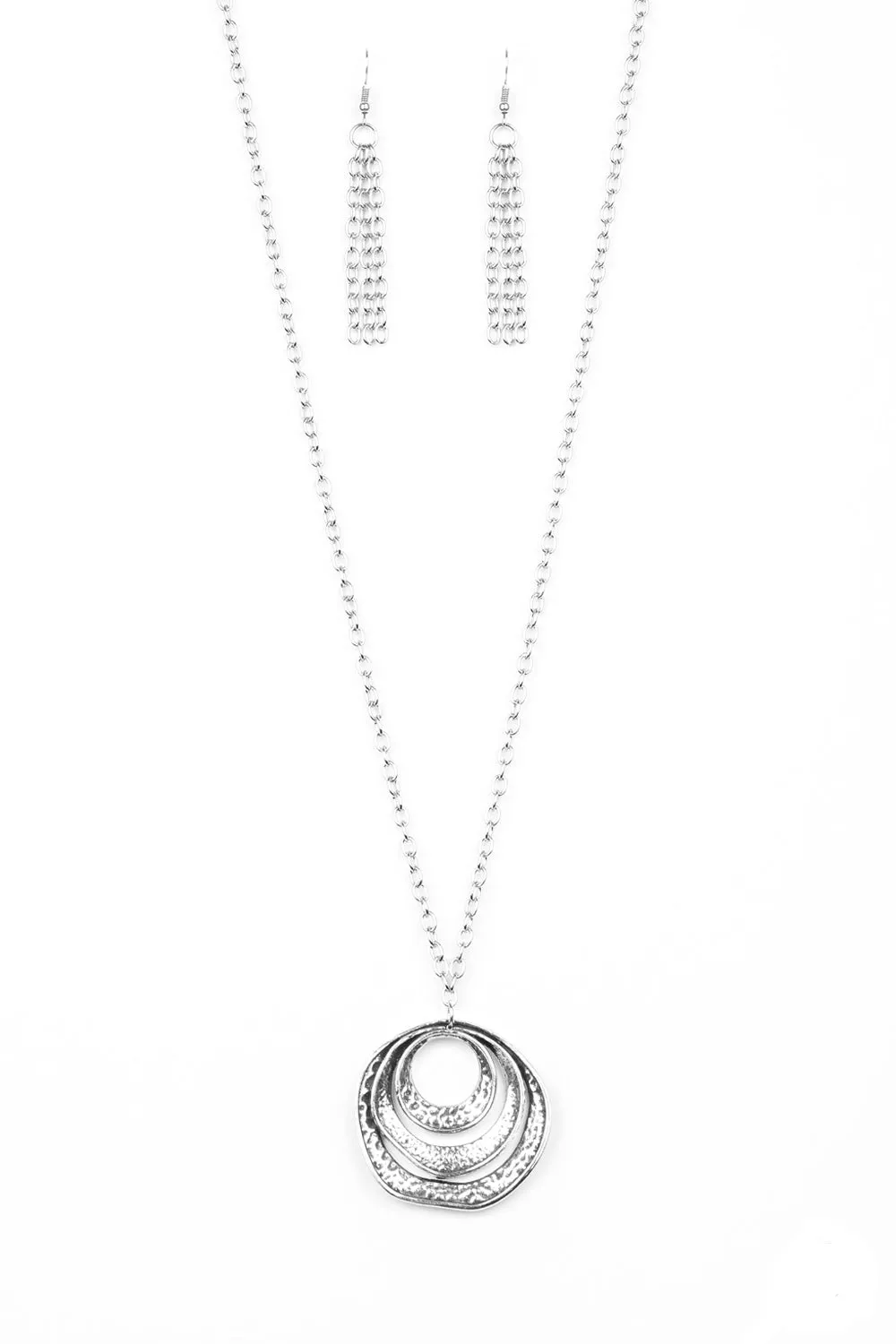 Breaking Pattern Silver Necklace Set