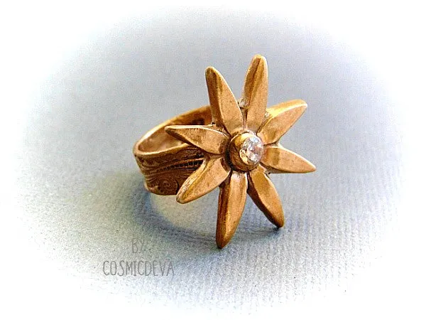 Flower Cocktail Ring, Star Flower Statement Ring, Gold Bronze Ring , SIZE 7 Ring