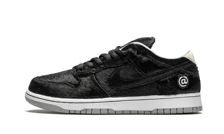 Nike SB Dunk Low BE@RBRICK Medicom Toy