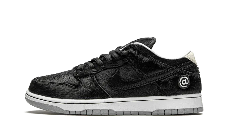 SB Dunk Low BE@RBRICK Medicom Toy